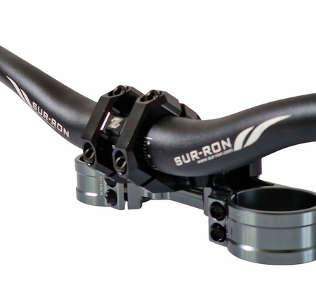 96 Power Parts présente fièrement notre nouvelle potence directe, conçue et fabriquée à partir de zéro, de qualité supérieure, pour les vélos lourds comme Sur-Ron, Surron LBX, Talaria, ERIDE Pro, 79Bike et plus encore. Noir