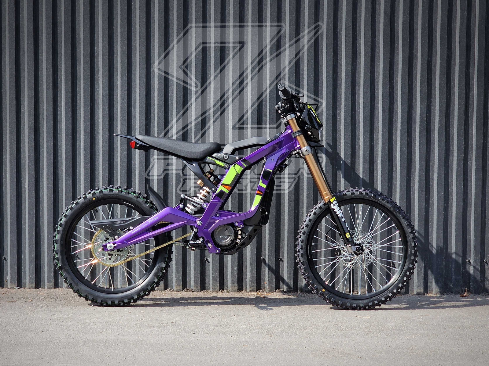 SUR-RON LIGHT BEE X/L1e, 16/19 Edition 96 Power Parts, 10KW | 2026 Wheelie Control