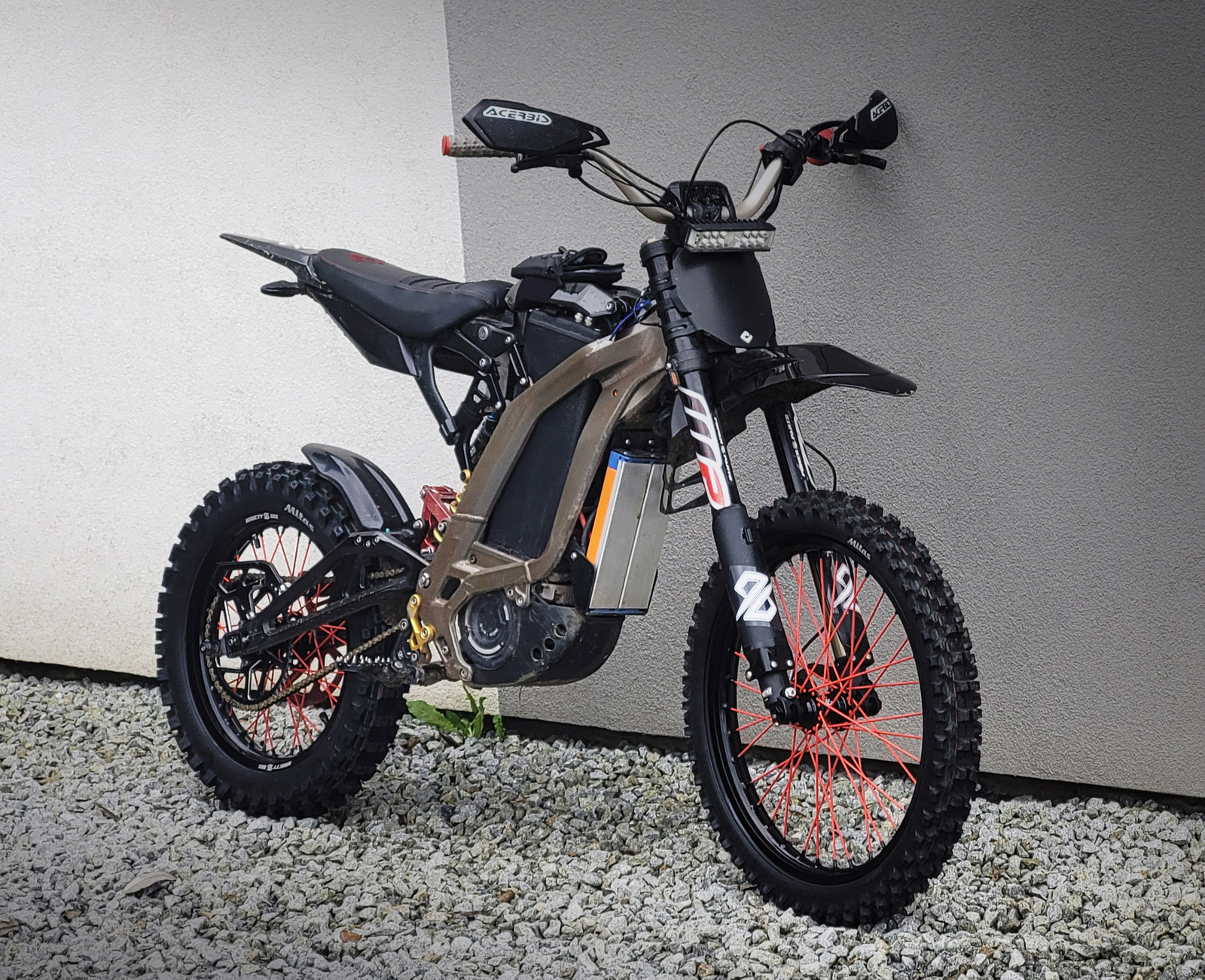 Paire de roues HORS ROUTE personnalisées 16/19. Sur-Ron LBX / L1E, TALARIA STING MX3/MX4, 79BIKE Falcon PRO, ERIDE PRO SS 2,0