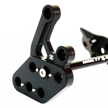 Soporte reposapiés reforzado , 6 posiciones, kit incl. distanciador, CNC, negro. Sur-Ron Light Bee//Segway X260